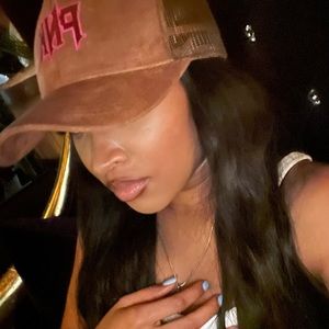 Meet your Posher, Ashana